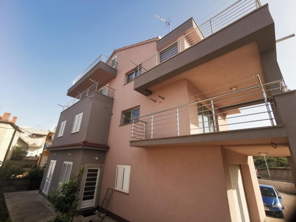 Apartments Grubisic - Sibenik - Parking Included Eksteriør bilde
