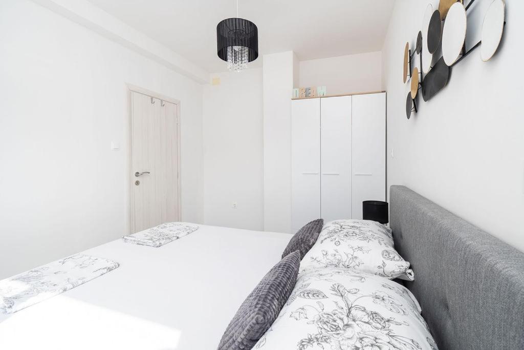 Apartments Grubisic - Sibenik - Parking Included Rom bilde