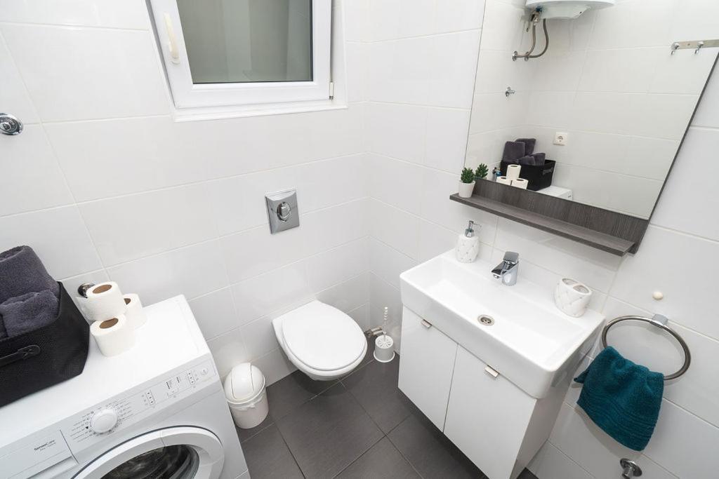 Apartments Grubisic - Sibenik - Parking Included Rom bilde